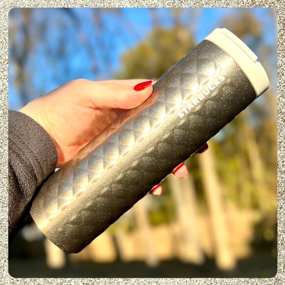 🎄✨ NWT Starbucks 2025 Holiday Glittery Silver Quilted SS 16oz Bottle Tumbler - Picture 9 of 11